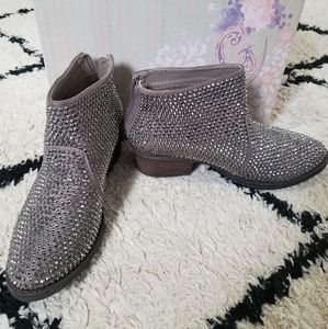 NEW SPARKLE BOOTS
